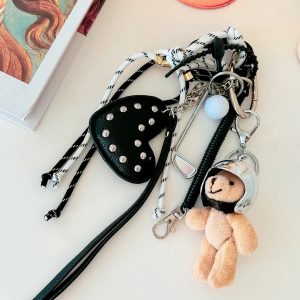 Collares y Adornos para bolsos