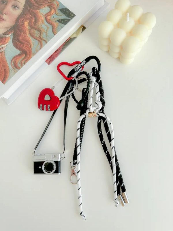 Collares y Adornos para bolsos